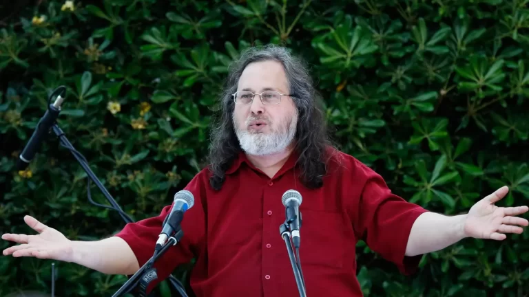 Richard Matthew Stallman kimdir?